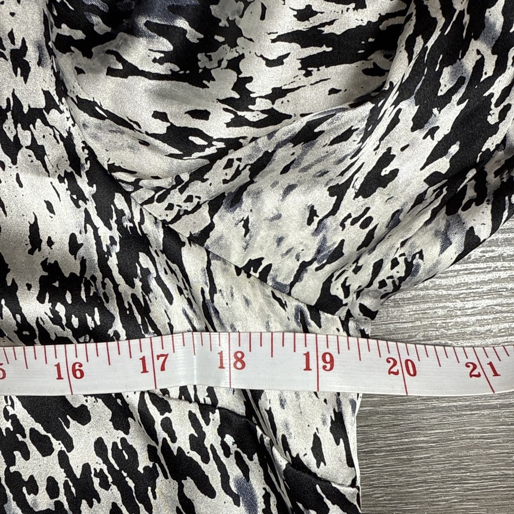 Express Dress Women's Size Med Long Sleeve Animal Print‎ Short Silky - Picture 4 of 6